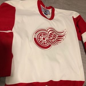 NHL Mens Detroit Red Wings White Breakaway Jersey